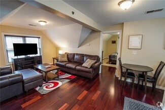 Building Photo - 67 Harvard Pl