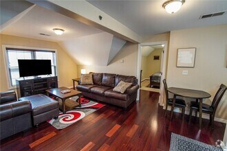 Building Photo - 67 Harvard Pl