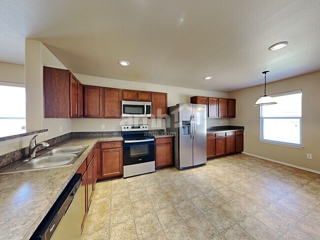 Building Photo - 501 Sundrop Drive