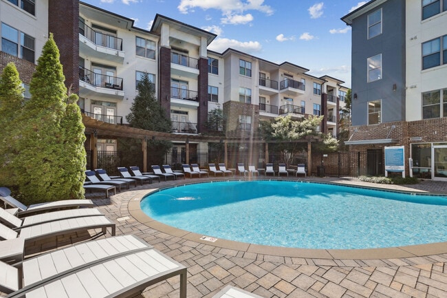 Building Photo - One Metrocenter