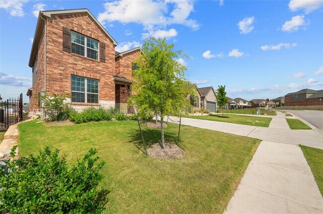 Foto del edificio - 6605 Apache Plum Ln