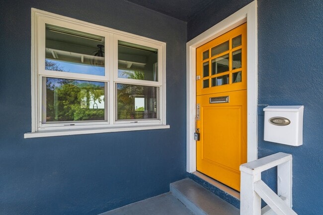 Building Photo - Beautiful Manhattan Beach Rental Home!