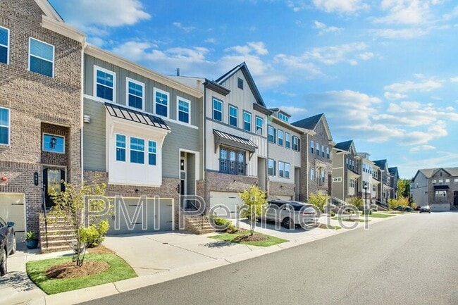 Building Photo - 405 Stagecoach Bnd SE