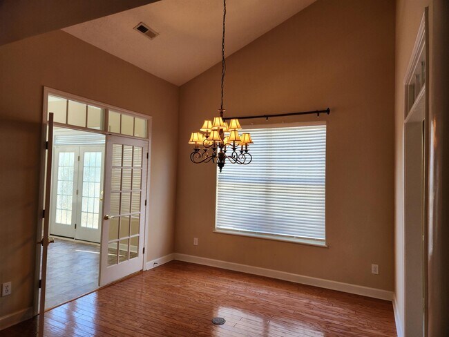 Foto del edificio - 9398 Pinckney Ln