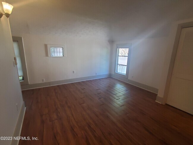 Foto del edificio - 3114 Riverside Ave
