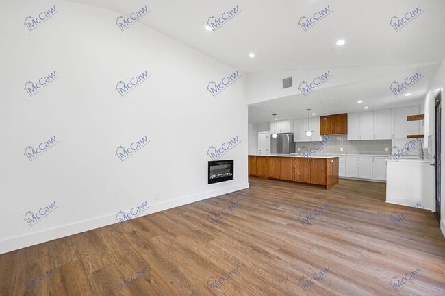 Foto del edificio - 7412 Fenton Dr