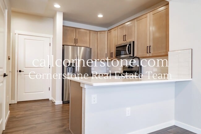 Building Photo - 3683 Levy Pk Dr