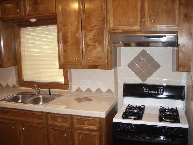 Building Photo - 302 Graceland St