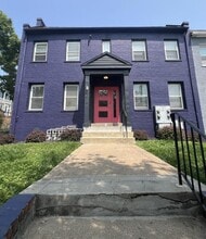 Building Photo - 5619 1st Pl NW