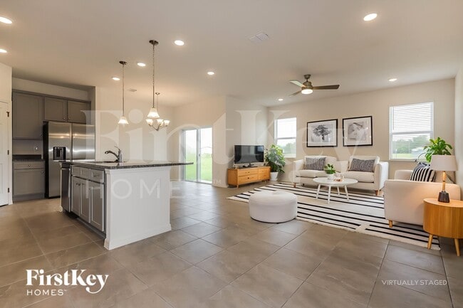 Building Photo - 608 Crown Rose Dr