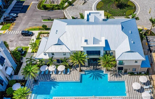 Foto del edificio - 9125 W Commercial Blvd