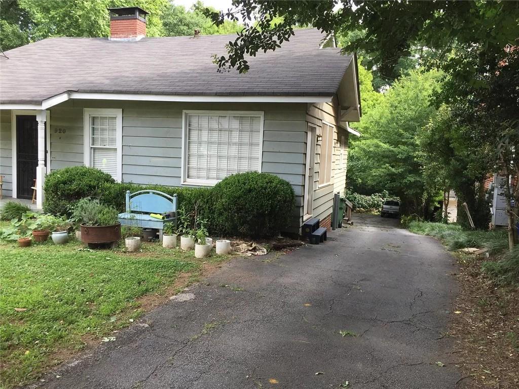 Foto principal - 920 Greenwood Ave NE