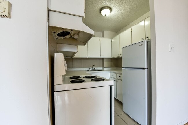 Building Photo - 1595 Rue Rachel E