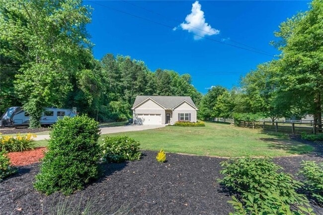 Building Photo - 2660 Dr Bramblett Rd
