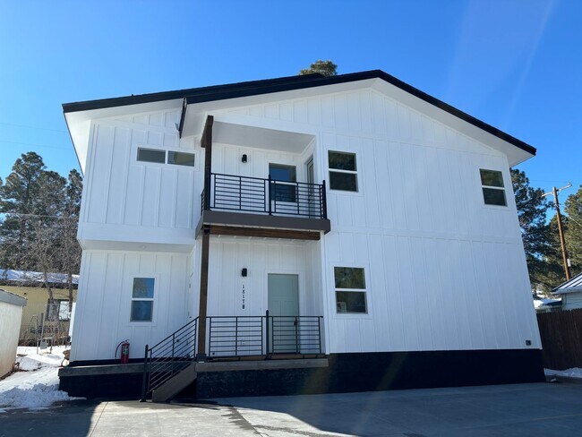 Foto del edificio - Gorgeous Flagstaff Rental Built In 2026