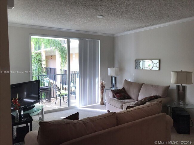 Foto del edificio - 17150 N Bay Rd