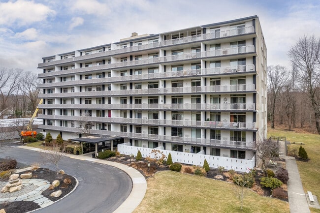 Building Photo - Highland West Apartments
