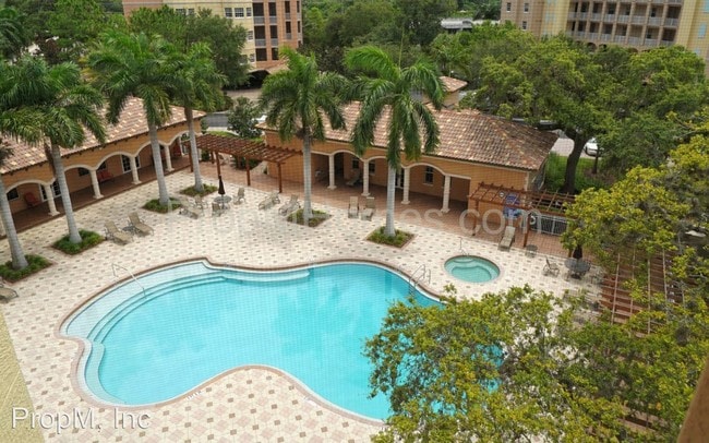 Building Photo - 5591 Cannes Cir