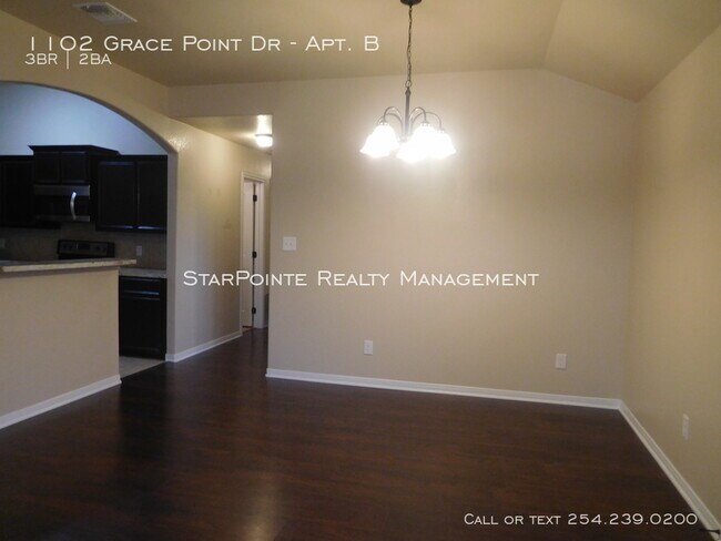 Building Photo - 1102 Grace Point Dr. Apt. B