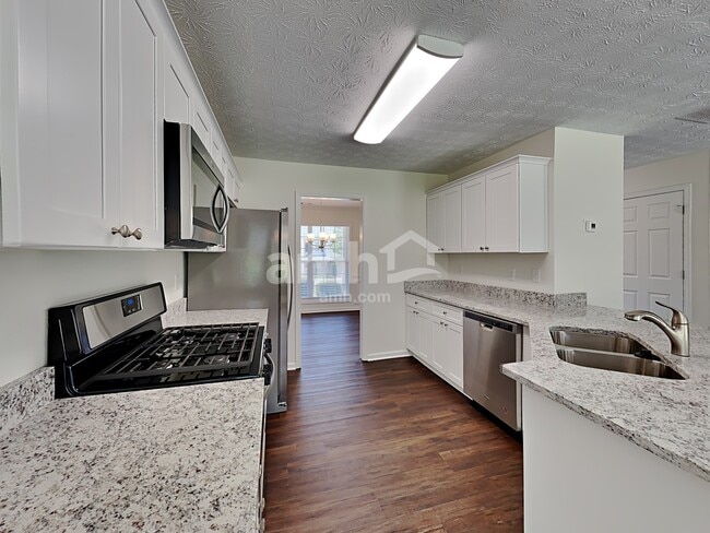 Building Photo - 1307 Bramlett Forest Ct SE