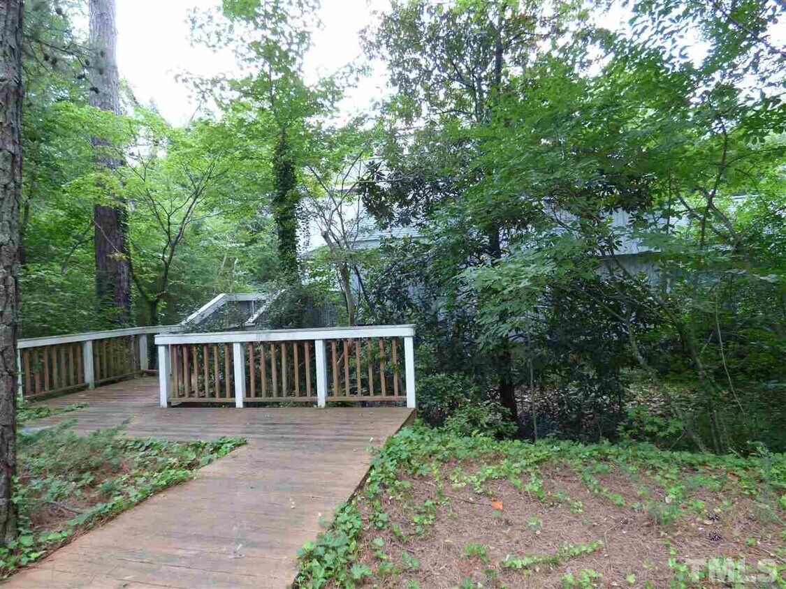 Primary Photo - 913 Cedar Fork Trail