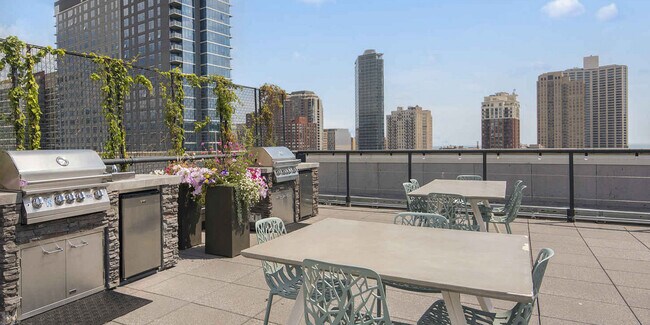 Foto del edificio - 161 W 9th St