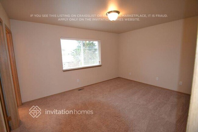 Building Photo - 306 Deeded St
