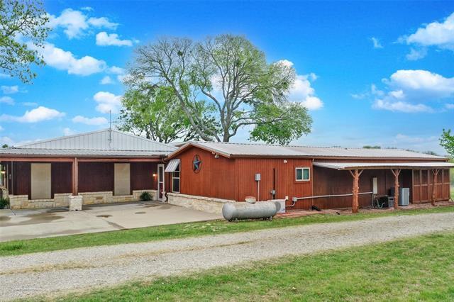 Foto del edificio - 18754 Farm to Market Rd 2755