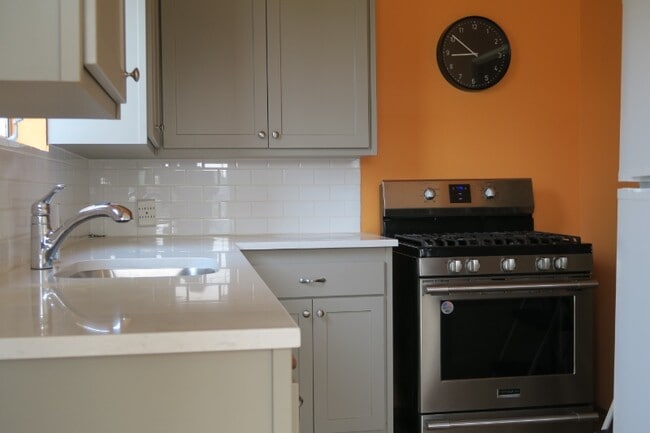 Photo - 5130 Manila Ave Apartment