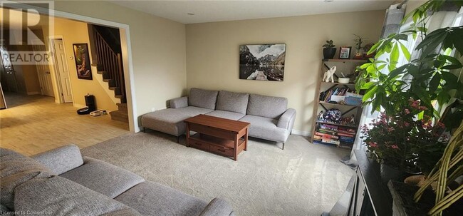 Photo du bâtiment - 1220 Riverbend Rd