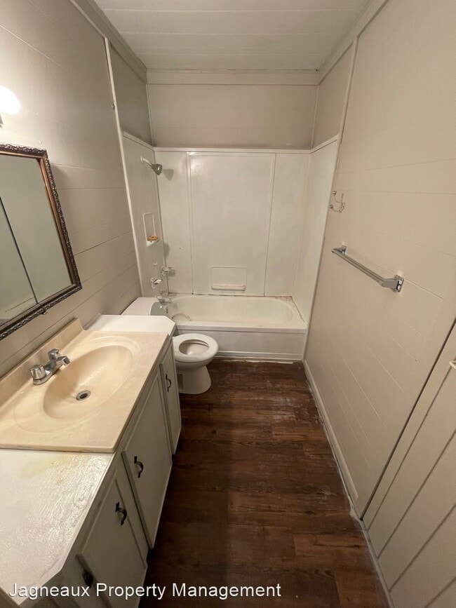 Building Photo - 2 br, 1 bath House - 821 Garden Dr