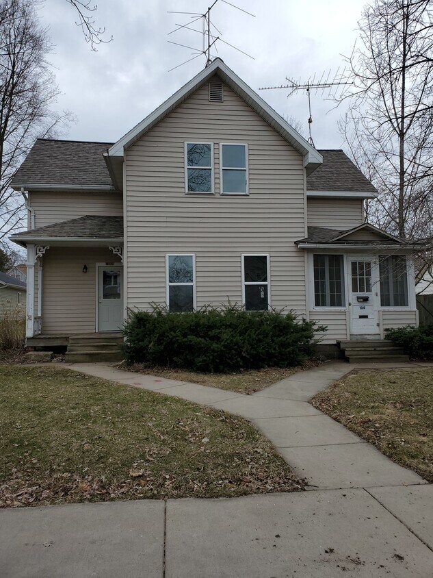 Primary Photo - 106 N State St