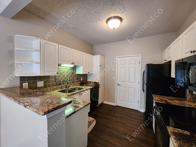 Building Photo - 205 Spring Heights Ln