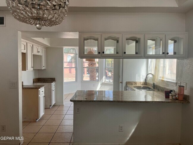 Foto del edificio - 6105 Pecan Park Pl