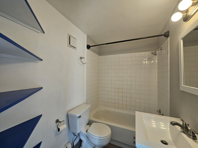 Foto del edificio - Top Floor Studio with Panoramic City and M...