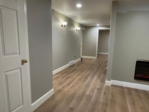 Building Photo - 11644 Thornberry Dr