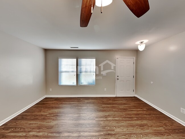 Building Photo - 15709 Lakepoint Forest Dr