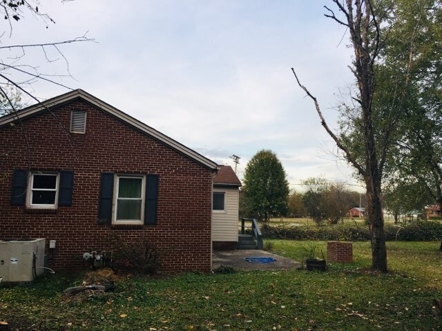 Building Photo - Maryville, 3 bedroom home near Pellissippi Parkway. Short term lease considered.