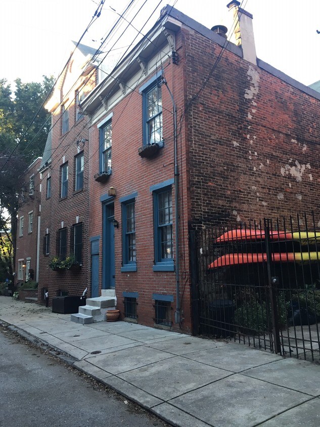 515 Kauffman St, Philadelphia, PA 19147 Townhome Rentals in
