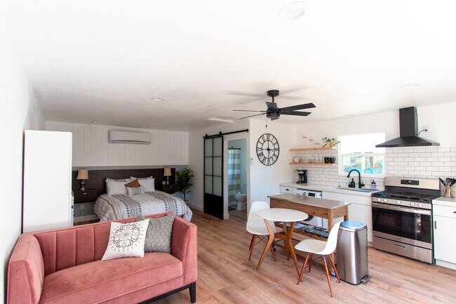 Foto del edificio - 3390 Cutlas Ct