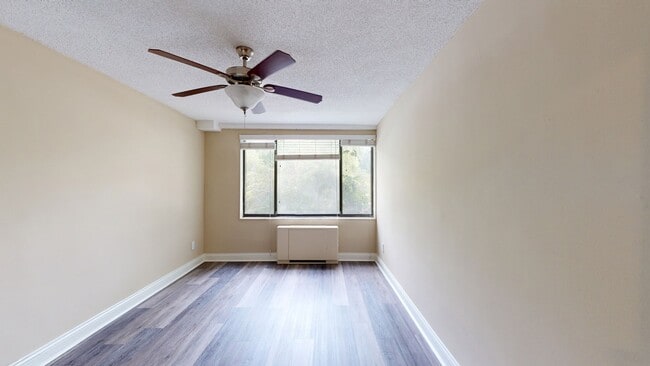 Interior Photo - The Whitmore