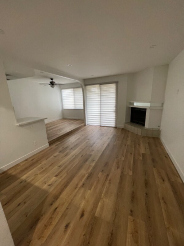Foto del edificio - 6323 Reseda Blvd