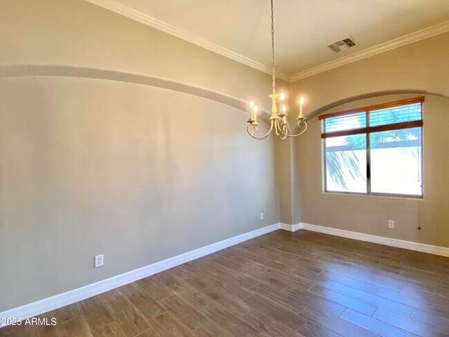 Foto del edificio - 2417 East Charlotte Dr