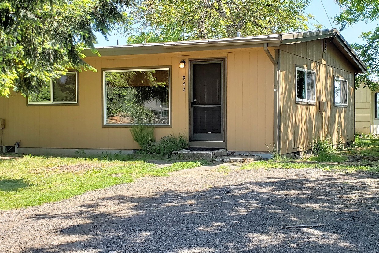 942 SW Bailey St, Hillsboro, OR 97123 Townhome Rentals in Hillsboro OR