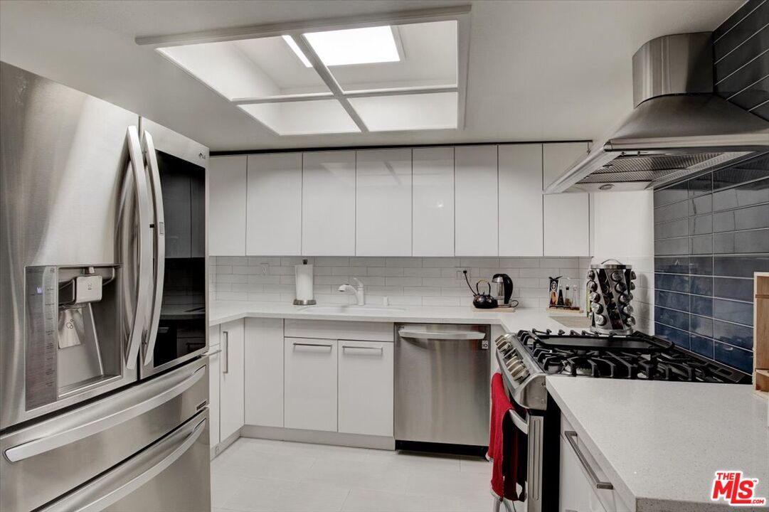 Foto principal - 108 W Maple St