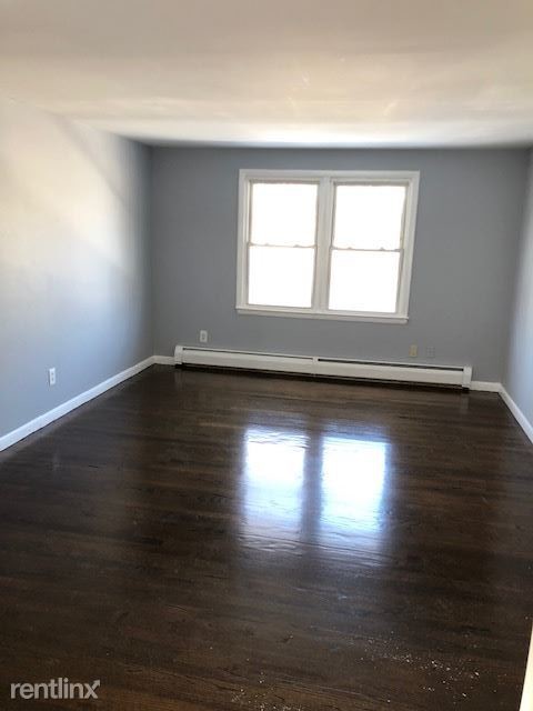 Foto del edificio - 1 br, 1 bath  - 266 Highland St Unit 1B