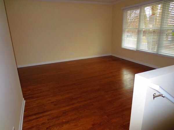 Foto del edificio - 137 Mayfield Dr