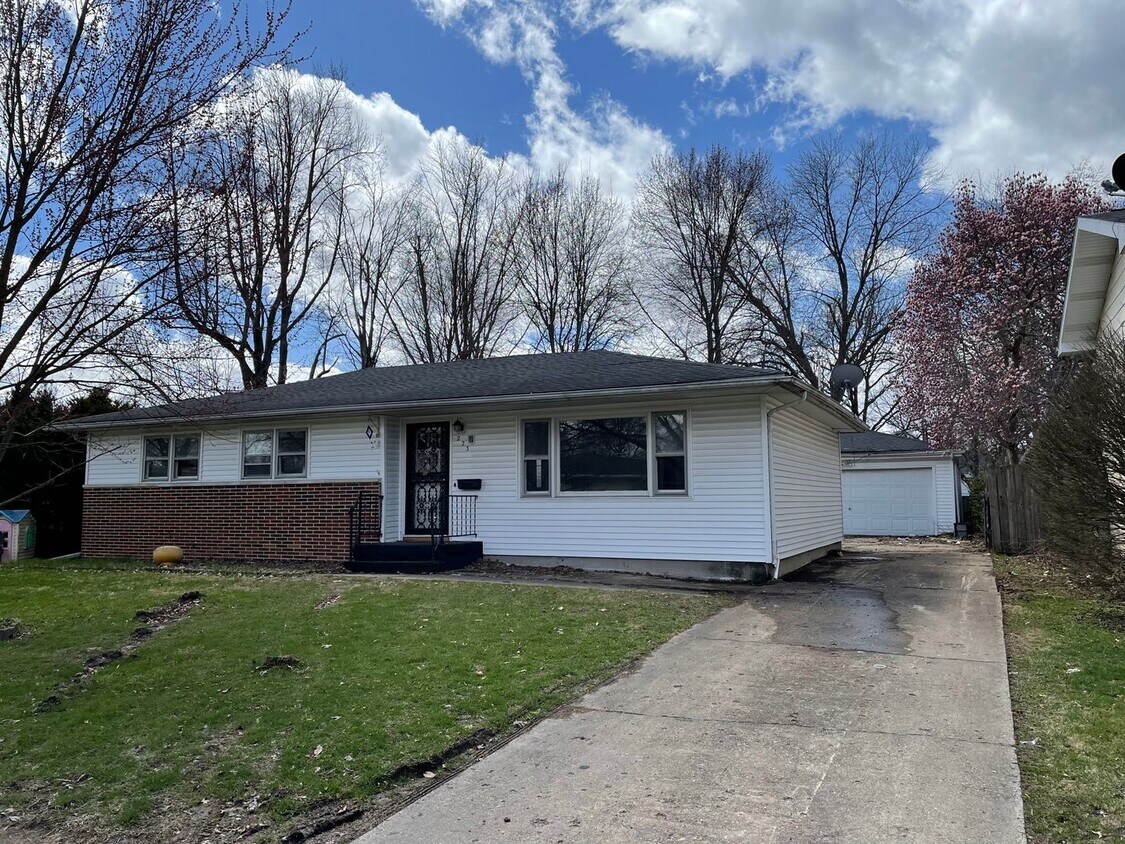 3 bed / 2.5 bath West side single family ... - 3 bed /  2.5 bath West side single family ...