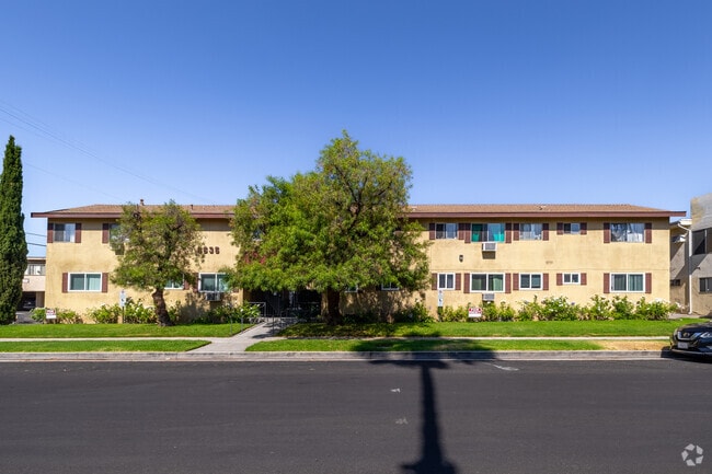 Building Photo - 6635 Wilkinson Ave