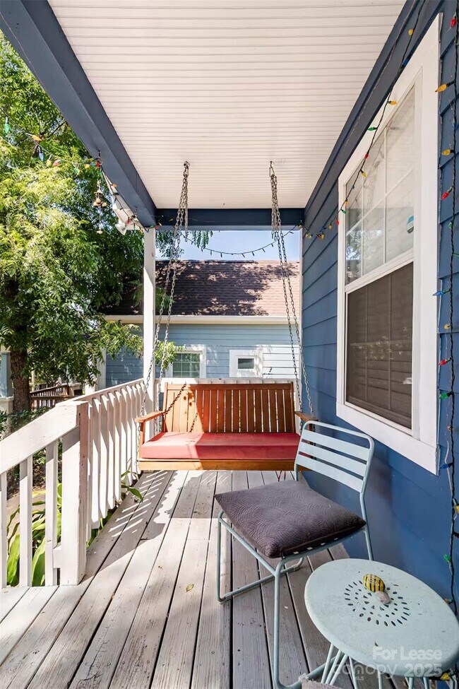 Foto del edificio - 817 E 17th St